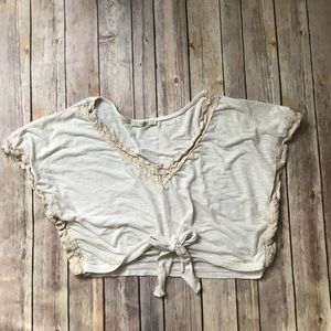 💕Adorable boho style top - tie up front💕